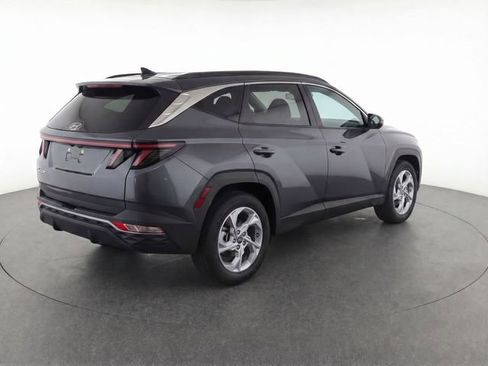 Used 2023 Hyundai Tucson SEL w/ Winter Package FWD image 4