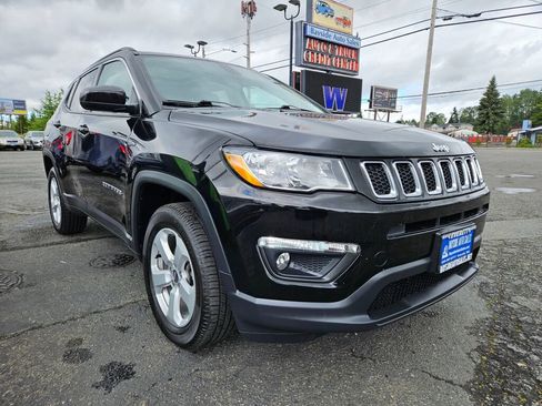 Used 2018 Jeep Compass Latitude AWD/4WD image 6