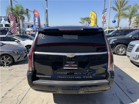 Used 2016 Cadillac Escalade Platinum AWD/4WD image 14