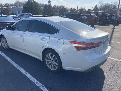 Used 2014 Toyota Avalon XLE Premium image 4