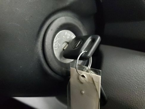 Used 2021 Nissan NV200 S image 21