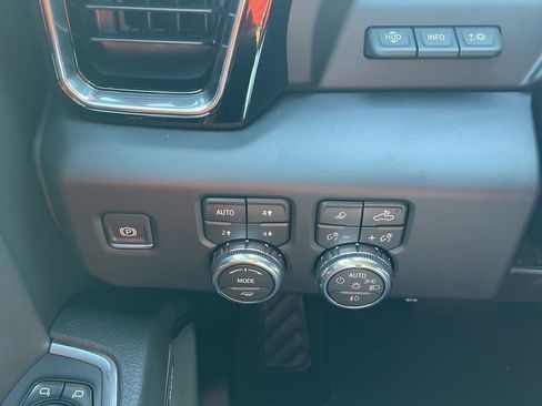 New 2026 GMC Sierra 1500 Denali w/ Denali Reserve Package AWD/4WD image 18
