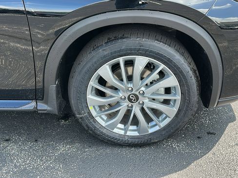 New 2025 INFINITI QX50 Luxe image 6