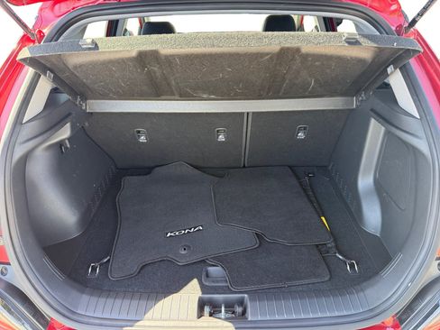 Used 2022 Hyundai Kona Limited FWD image 17