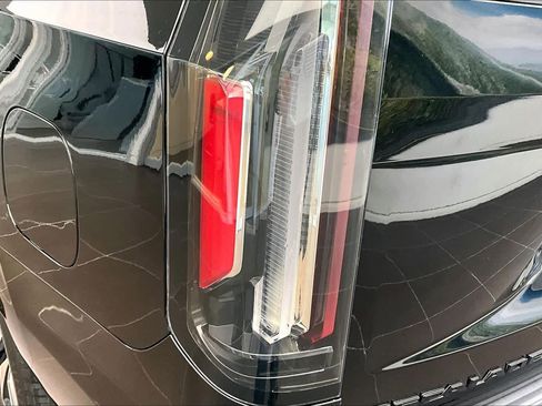 Used 2023 Cadillac Escalade Sport w/ Touring Package image 27