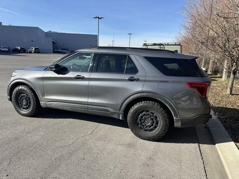 Used 2021 Ford Explorer ST w/ Equipment Group 401A image 4