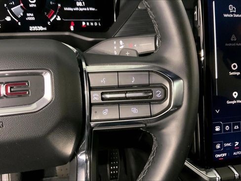 Used 2025 GMC Acadia Elevation AWD/4WD image 19
