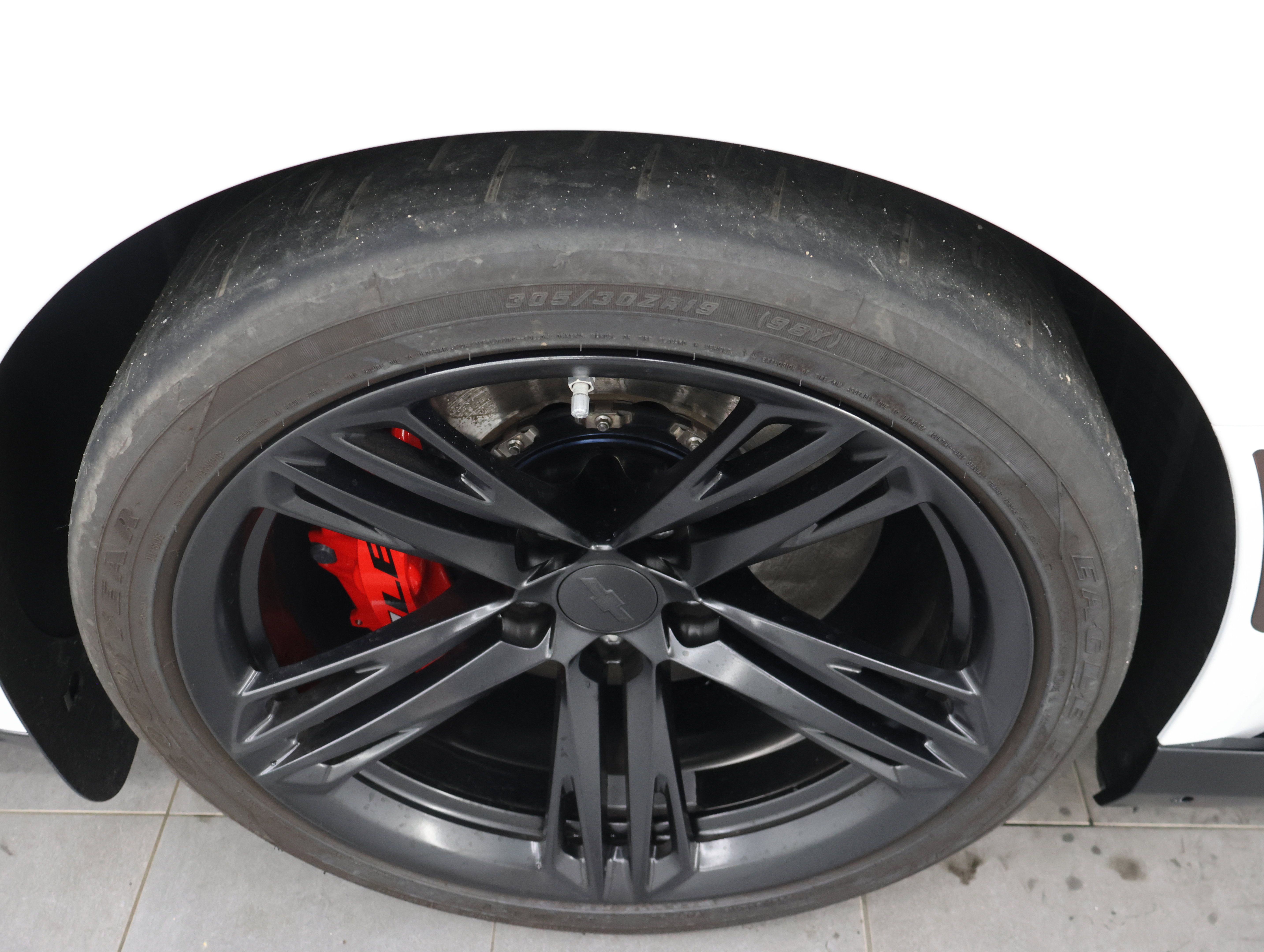 Used 2023 Chevrolet Camaro ZL1 RWD image 3