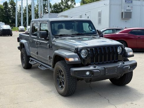 Used 2021 Jeep Gladiator Sport AWD/4WD image 4