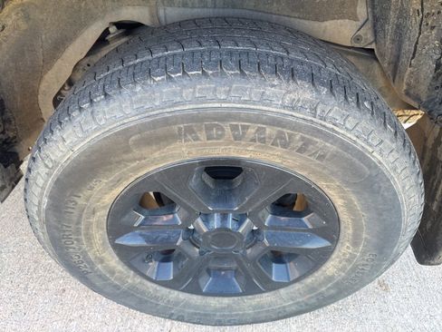 Used 2022 Toyota 4Runner SR5 image 10