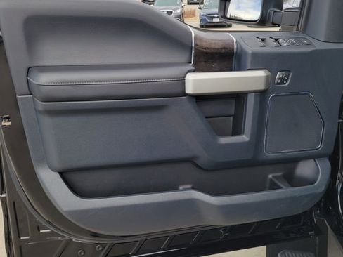 Certified 2022 Ford F450 Lariat w/ Lariat Ultimate Package image 7