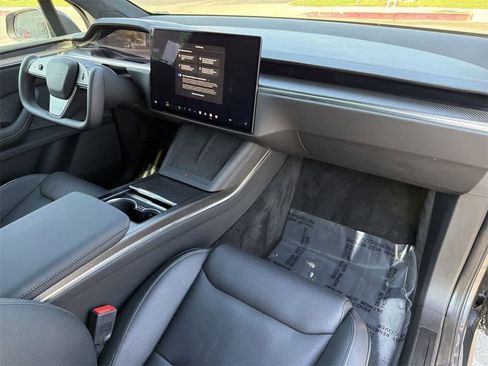 Used 2022 Tesla Model X Plaid image 42