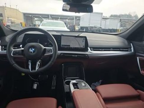 Used 2026 BMW X2 xDrive28i image 3