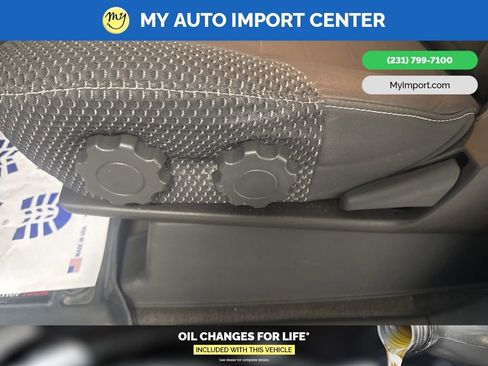 Used 2018 Nissan Frontier PRO-4X image 12