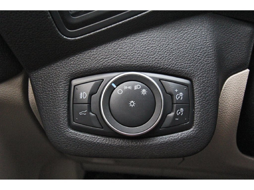 Used 2019 Ford Escape SE FWD image 19