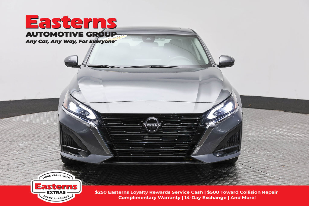 Used 2023 Nissan Altima 2.5 SL AWD/4WD image 3