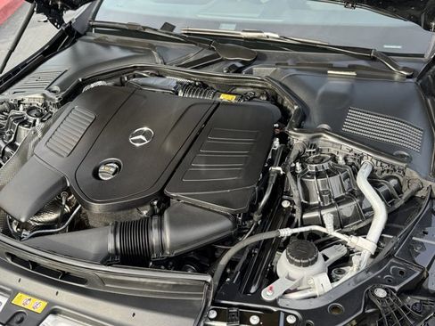 Used 2024 Mercedes-Benz C 300 4MATIC Sedan image 5