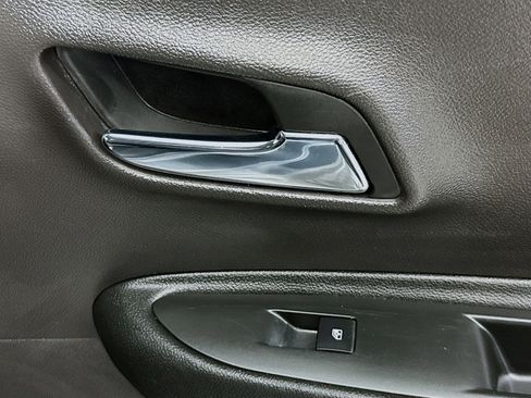 Used 2017 Chevrolet Trax LT w/ LT Convenience Package image 30