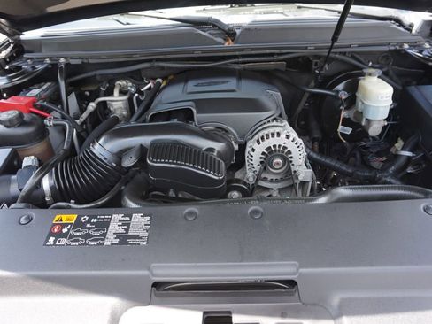 Used 2013 Cadillac Escalade Premium image 14