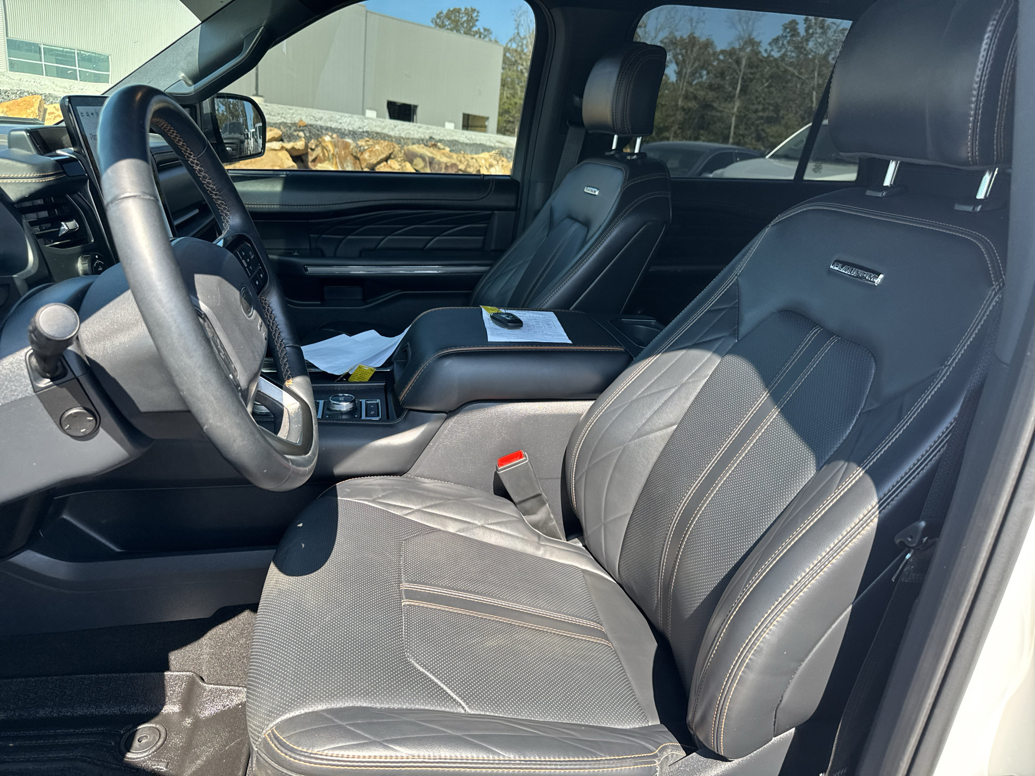 Used 2024 Ford Expedition Platinum AWD/4WD image 9