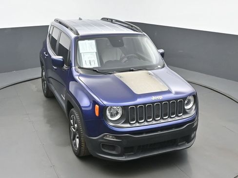 Used 2018 Jeep Renegade Latitude image 45