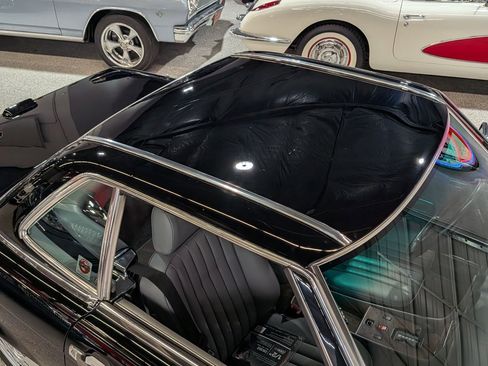 Used 1989 Mercedes-Benz 560 SL image 6