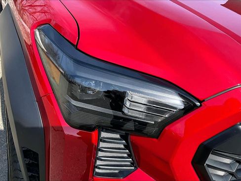 New 2025 Toyota Tacoma TRD Off-Road AWD/4WD image 13
