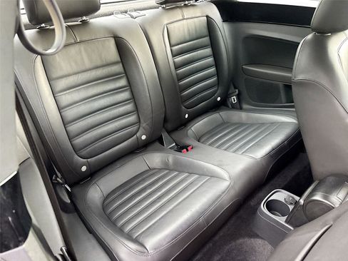 Used 2012 Volkswagen Beetle Turbo FWD image 26