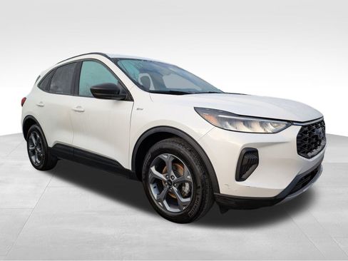 Certified 2025 Ford Escape ST-Line w/ Equipment Group 301A image 3