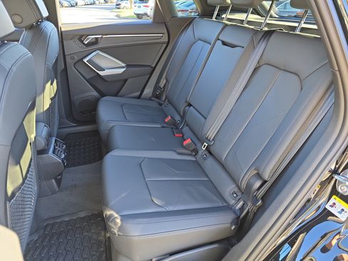 New 2025 Audi Q3 2.0T Premium image 14