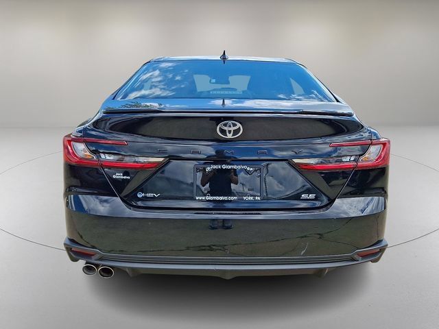 Used 2025 Toyota Camry SE FWD image 9