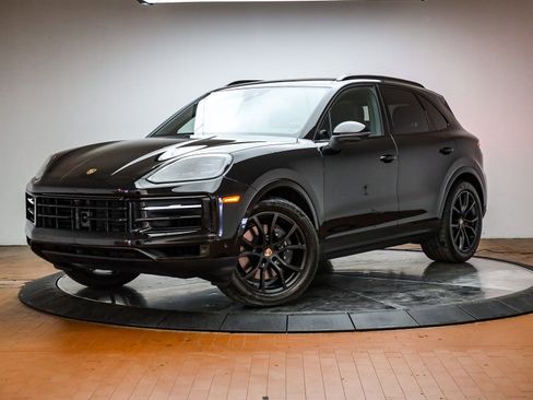 Certified 2026 Porsche Cayenne image 1