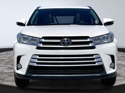 Used 2019 Toyota Highlander XLE