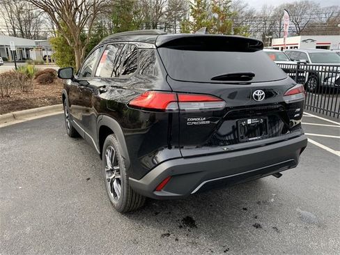 Used 2026 Toyota Corolla Cross XLE image 6