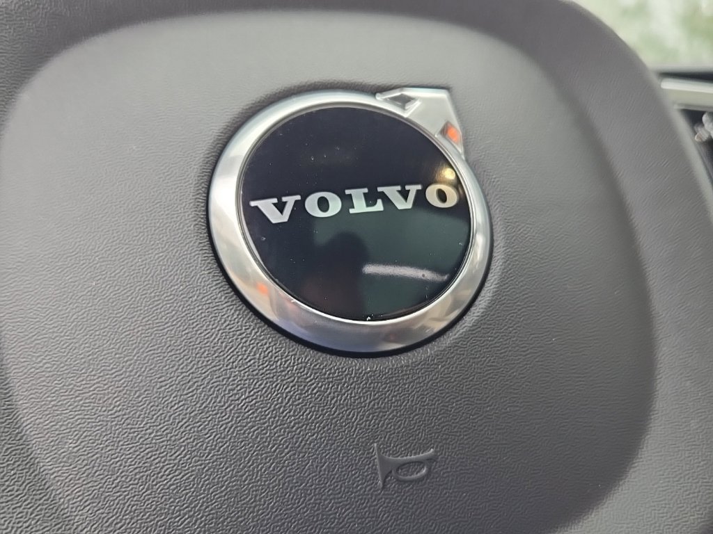 Certified 2026 Volvo XC60 B5 Plus AWD/4WD image 29