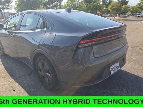 Used 2023 Toyota Prius LE FWD image 30