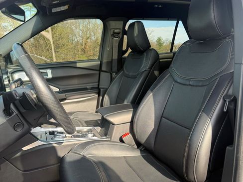 Used 2020 Ford Explorer ST w/ Premium Technology Package image 11