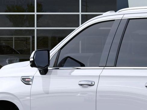 New 2026 GMC Yukon Denali image 12