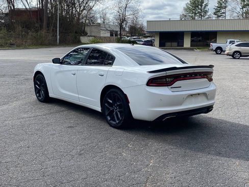 Used 2019 Dodge Charger SXT w/ Blacktop Package image 7