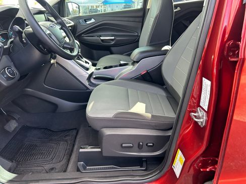 Used 2015 Ford Escape SE w/ Equipment Group 201A FWD image 14
