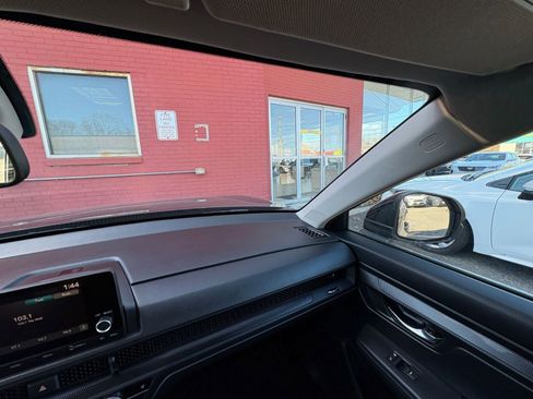 Used 2024 Honda CR-V EX image 31