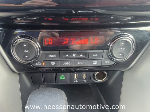 Used 2024 Mitsubishi Eclipse Cross SE image 23