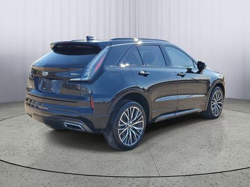 Used 2024 Cadillac XT4 Sport image 3