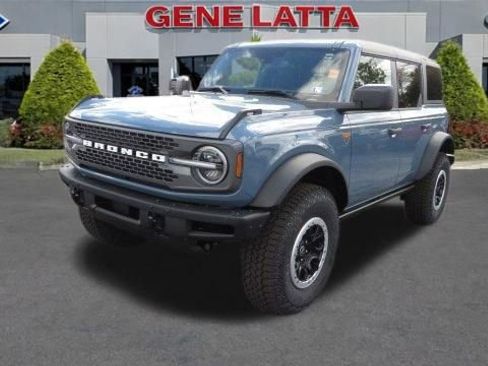 New 2025 Ford Bronco Badlands w/ Sasquatch Package image 3