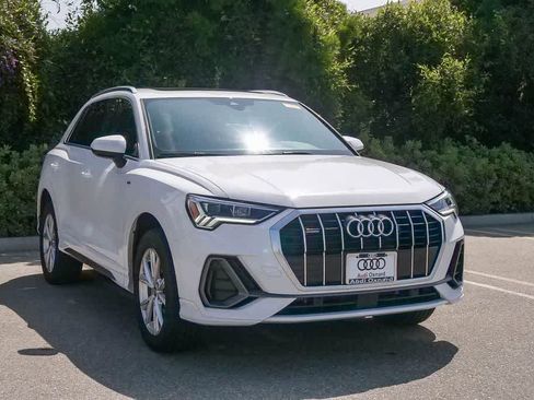 Used 2024 Audi Q3 2.0T Premium image 3