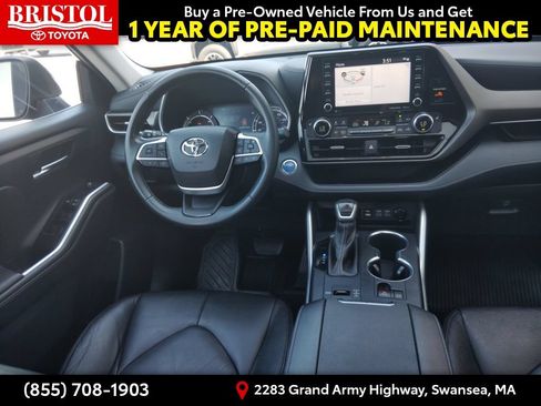 Used 2022 Toyota Highlander XLE AWD/4WD image 19