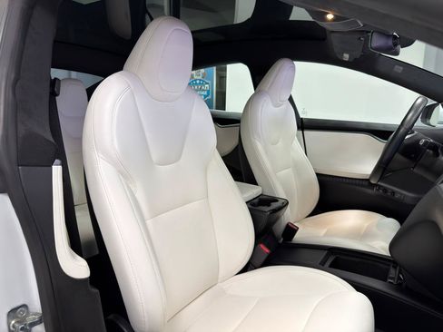 Used 2020 Tesla Model S AWD image 12