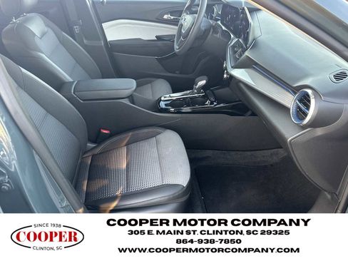 Used 2025 Chevrolet Trax LT image 13