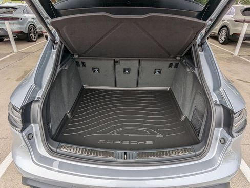 New 2025 Porsche Macan S image 23