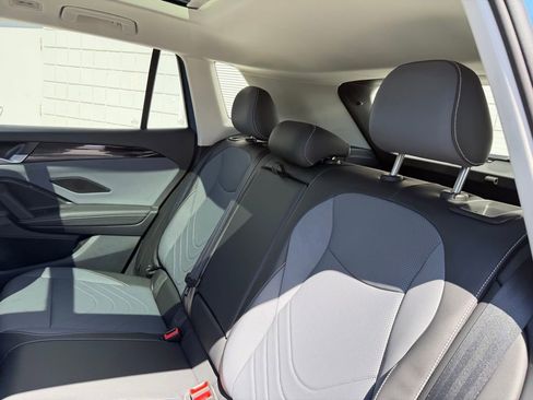 New 2026 Volkswagen Tiguan SE AWD/4WD image 19